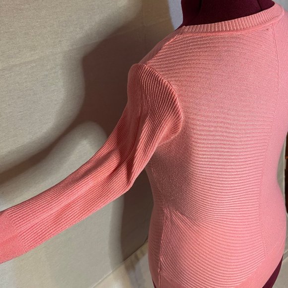 Le Chateau Pink Ribbed Women's Top - Picture 7 of 7